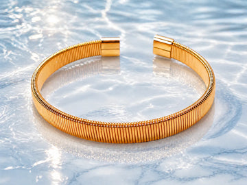 Bracelet jonc ouvert doré texturé