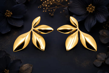 Boucles d’oreilles motif feuilles – acier inoxydable – finition dorée – 1 paire (2 boucles) – 8 g