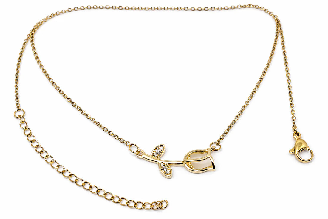 Collier pendentif Rose, finition ton doré, 6 g
