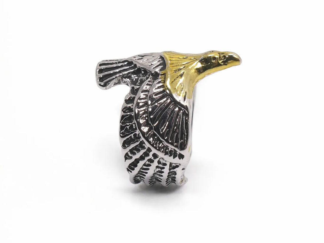 Bague aigle bicolore au design sculpté