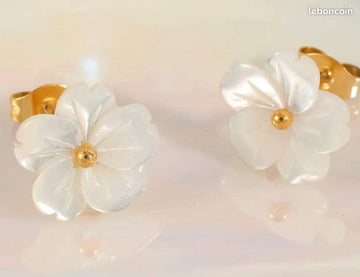 Moon Flower Jewelry Set for Women – Necklace and Earrings in Stainless Steel